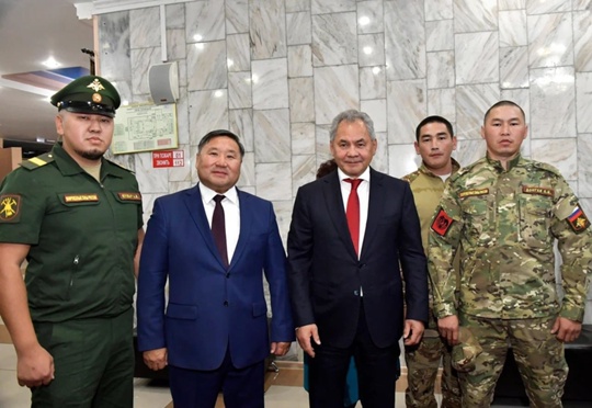 Бөгүн бистиң шылгараңгай чаңгыс чер чурттуувус, Россияның Маадыры, Тыва Республиканың Хүндүлүг хамаатызы Сергей Шойгу 70 харлаан юбилейин демдеглеп турар