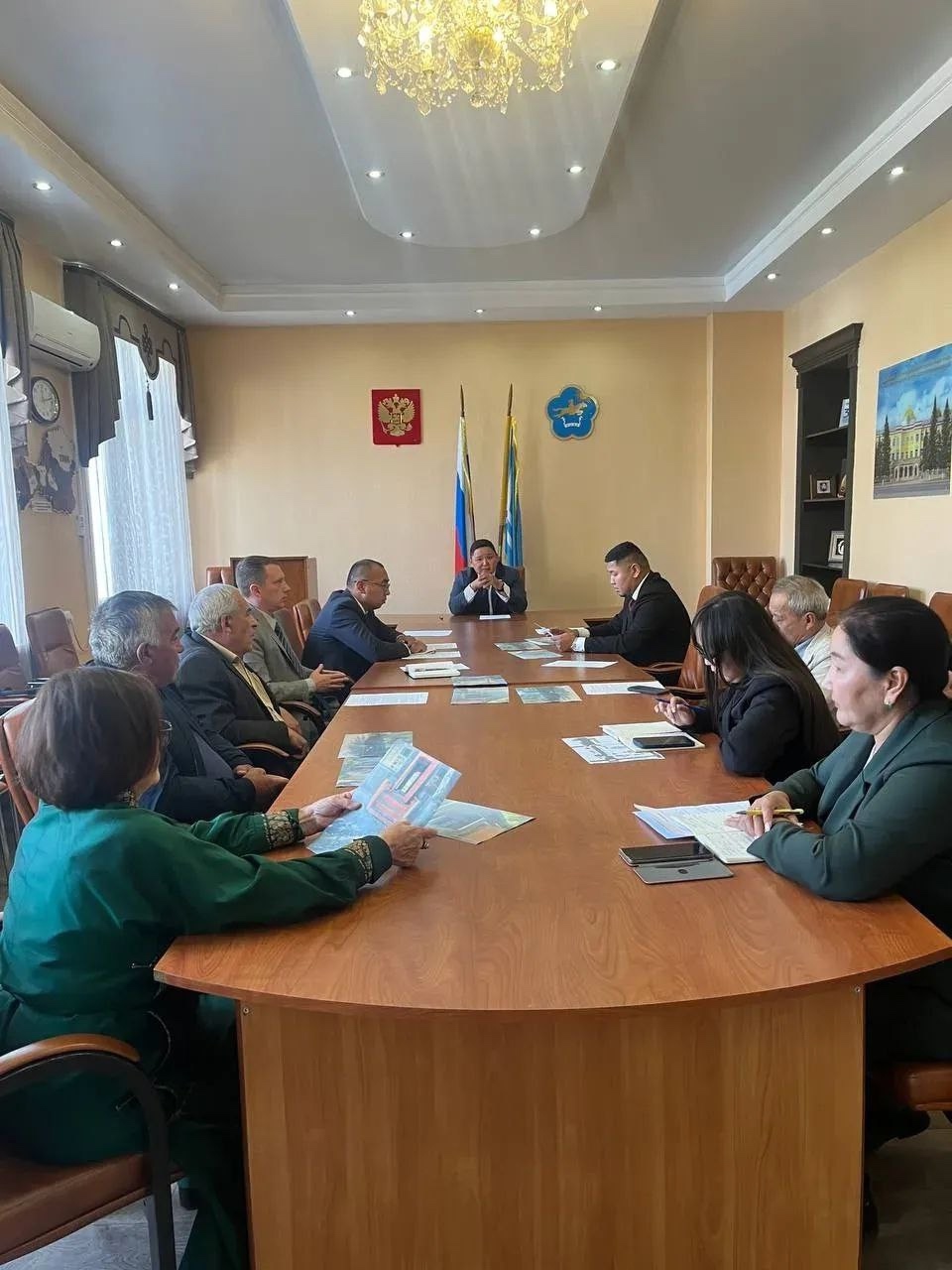 Представители власти Тувы встретились с представителями диаспор республики Представители власти Тувы встретились с представителями диаспор республики
