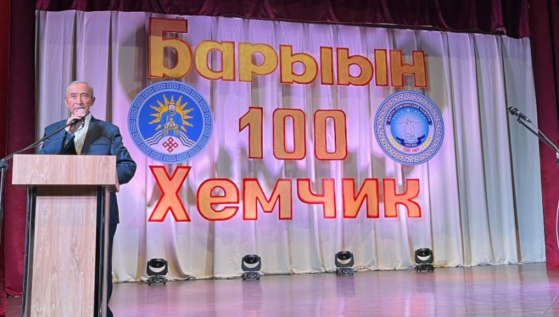 Встреча первого президента Республики Тыва Ш.Д. Ооржака с учащимися и молодёжью Встреча первого президента Республики Тыва Ш.Д. Ооржака с учащимися и молодёжью