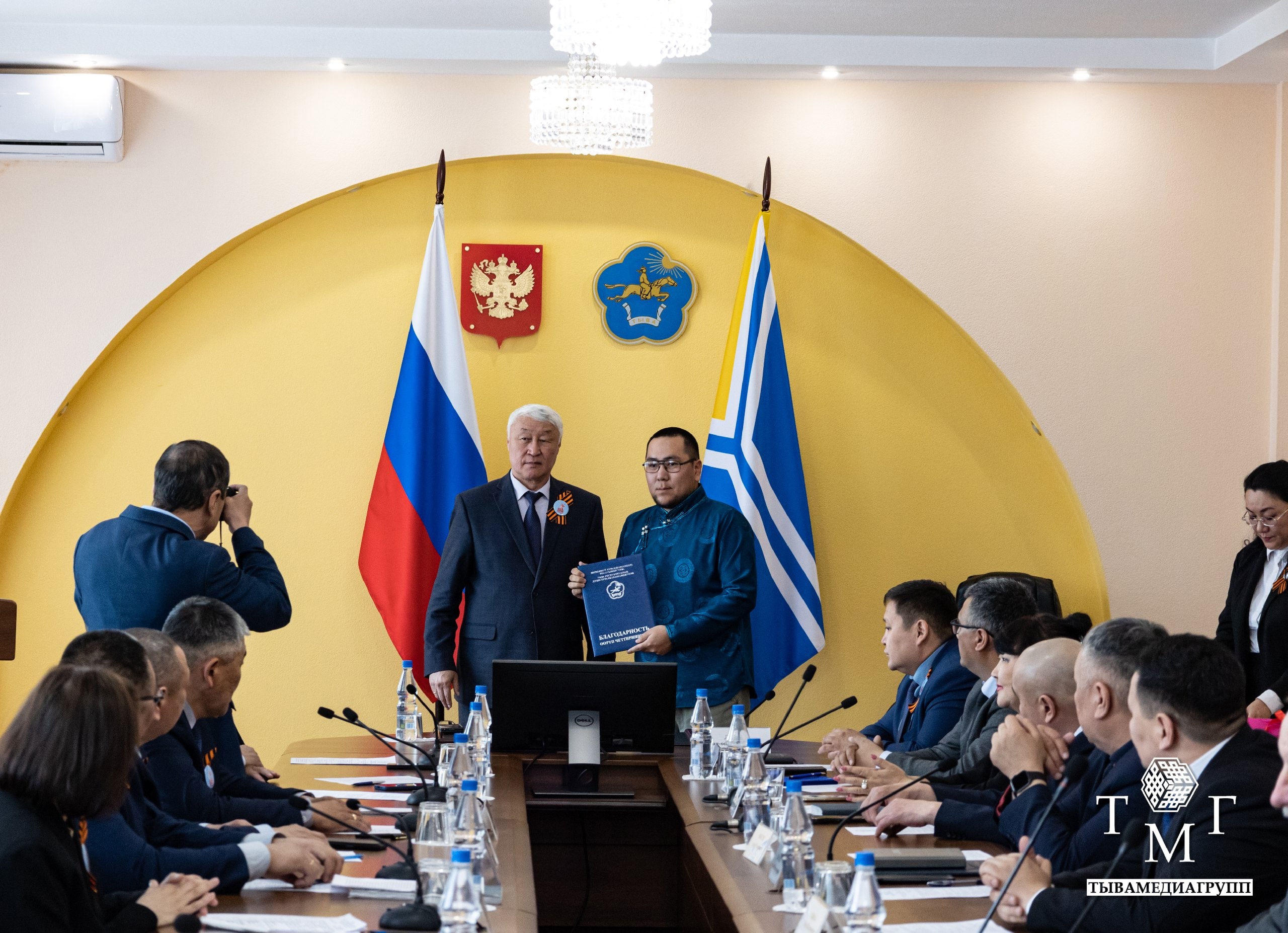 В Правительстве Тувы прошло заседание Совета по взаимодействию Верховного Хурала с представительными органами муниципальных образований