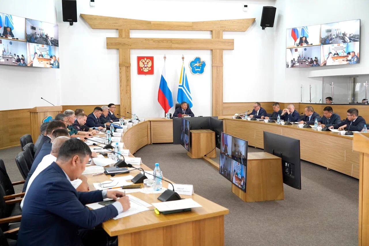 В Туве обсудили итоги Наадыма и меры по подготовке к пожароопасному сезону В Туве обсудили итоги Наадыма и меры по подготовке к пожароопасному сезону