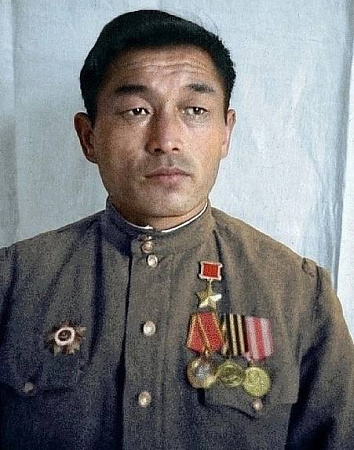 Сегодня исполняется 107 лет со дня рождения Героя Советского Союза, тувинского танкиста Хомушку Чургуй-оола