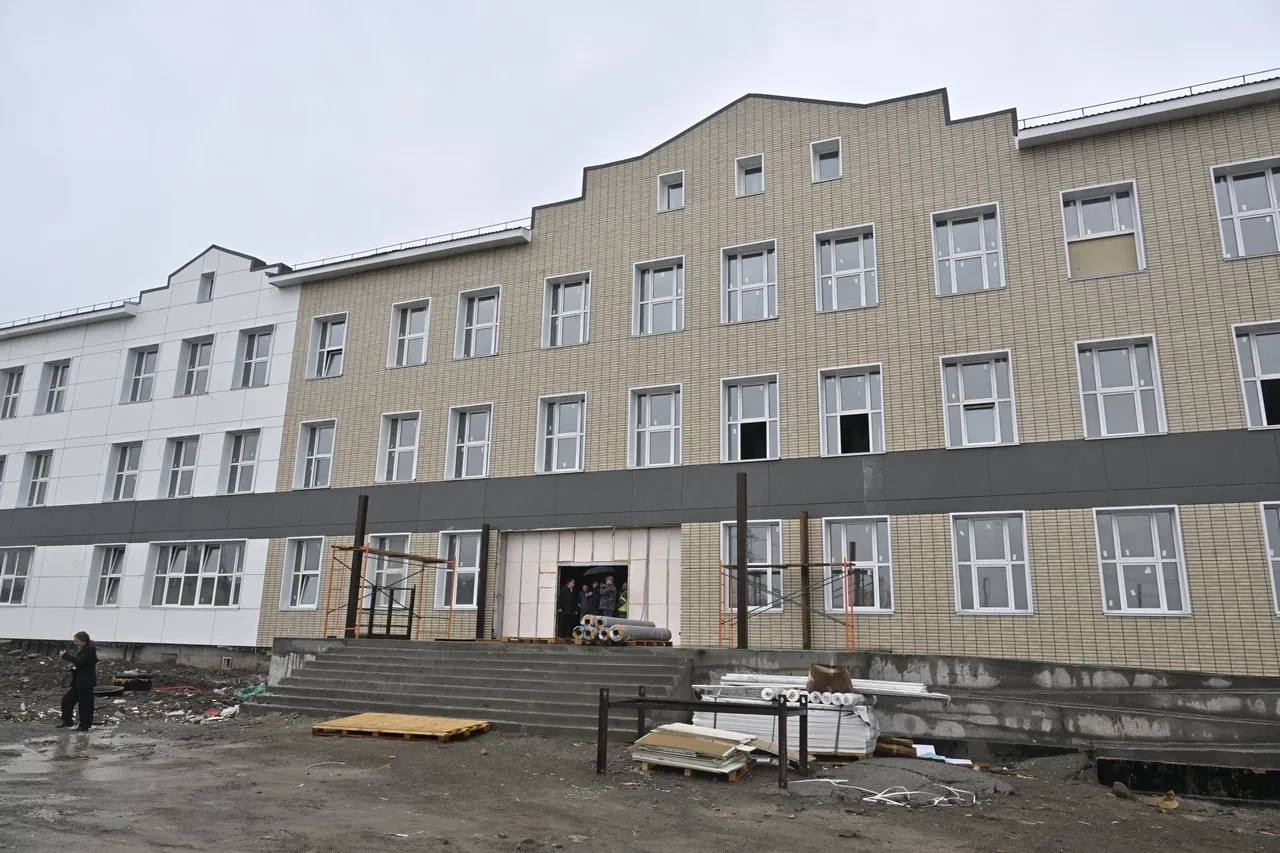 Глава Тувы проинспектировал строительные объекты в западных районах республики